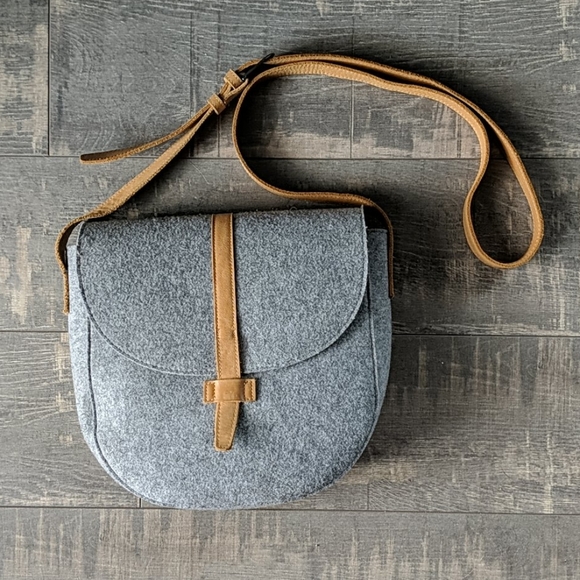Hearth & Hand Handbags - Hearth & Hand with Magnolia Gray Crossbody Purse